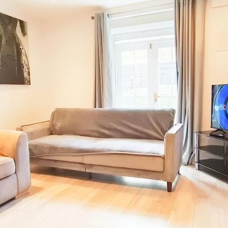 Appartamento Daisy Garden In Marylebone Londra Esterno foto