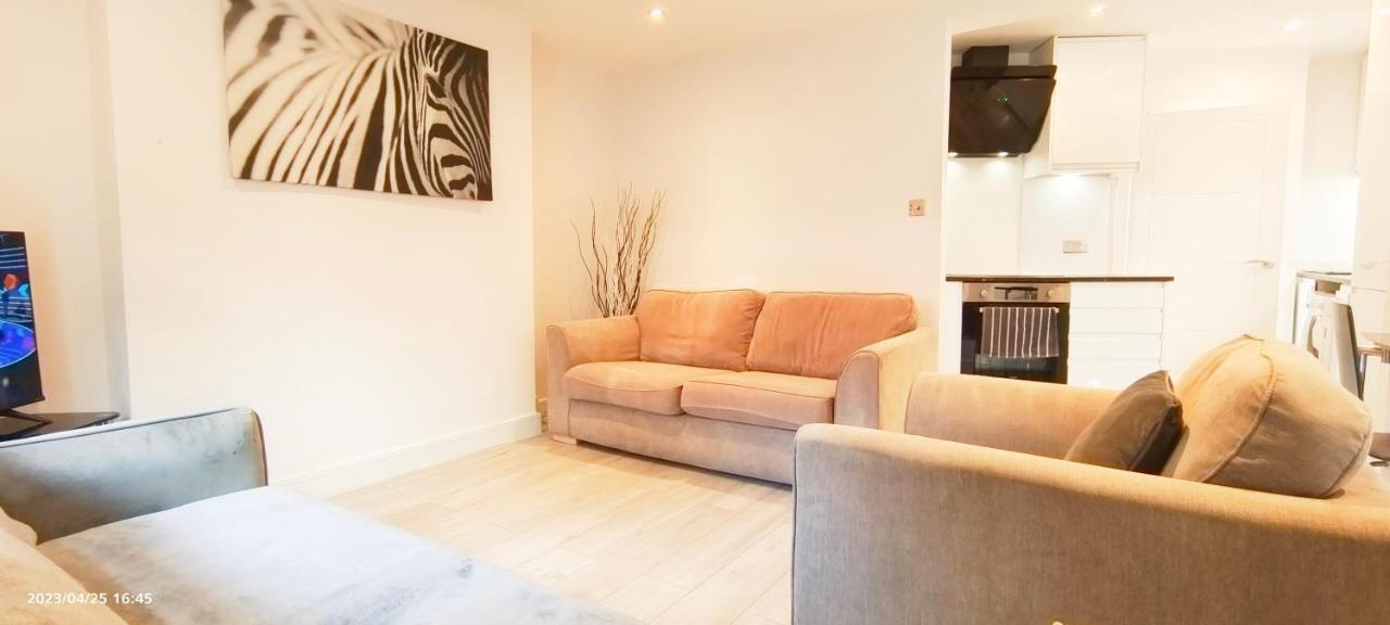 Appartamento Daisy Garden In Marylebone Londra Esterno foto